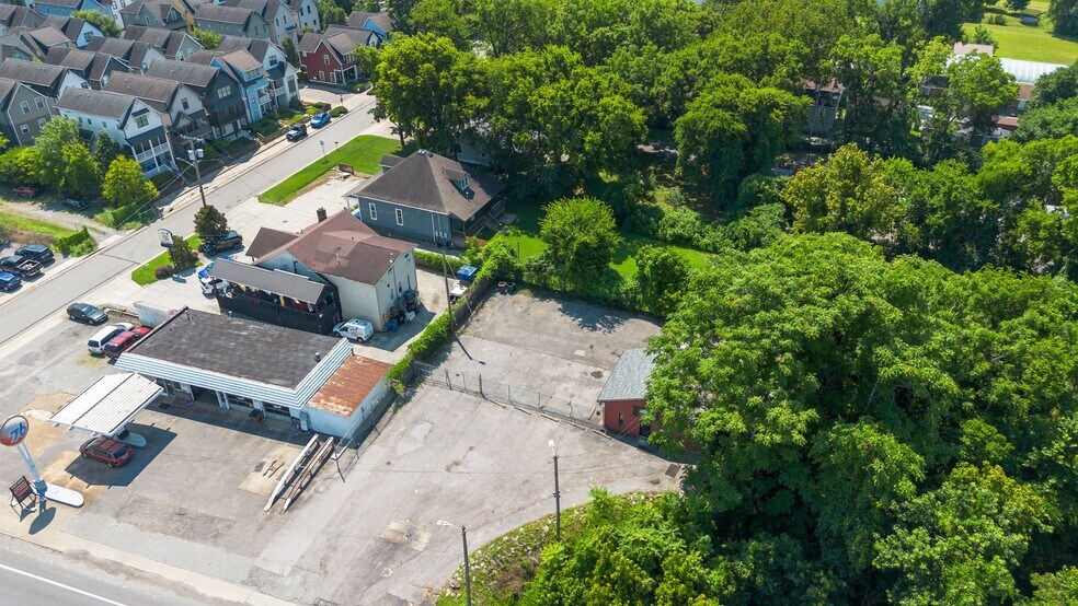 More Photos Of 5409 Charlotte Pike, Nashville Auto Dealership For Lease