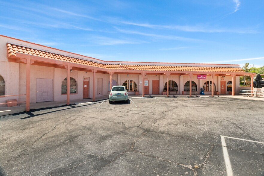 More Photos Of 400 Nevada Way, Boulder City General Retail For Sale