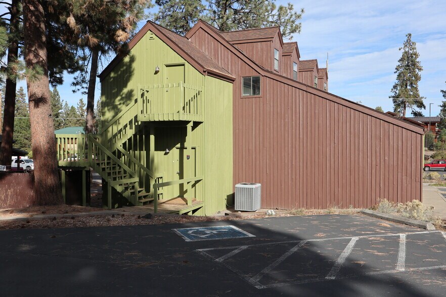 More Photos Of 345 SW Century Dr, Bend Office For Lease