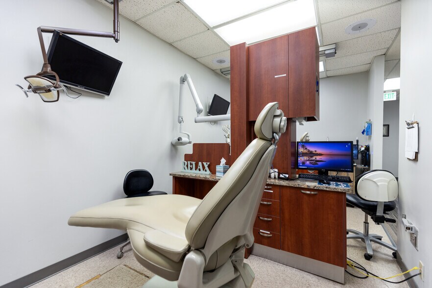 More Photos Of 5676 W Skelly Dr, Tulsa Medical For Sale