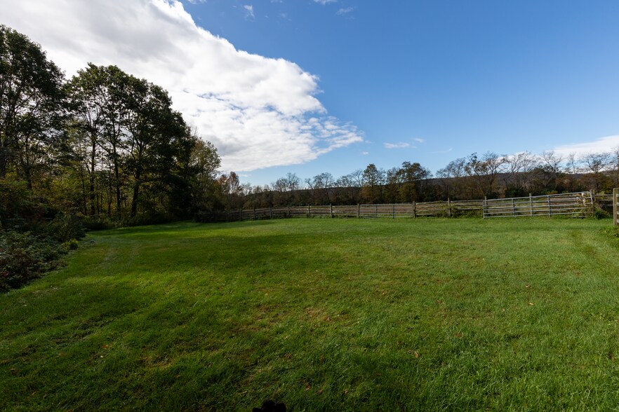 More Photos Of 4 Whitman Rd, Stephentown Sports And Entertainment For Sale