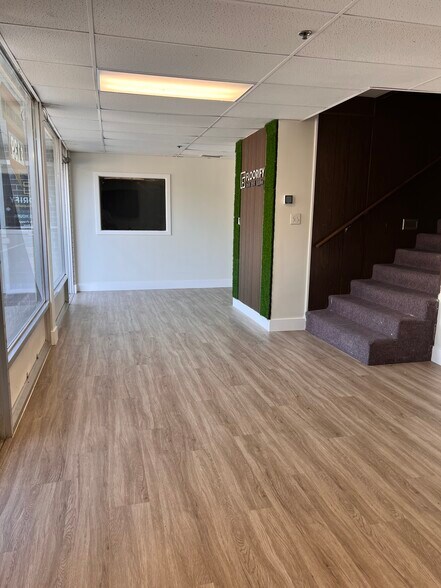 More Photos Of 6121-6131 Anno Ave, Orlando Warehouse For Lease