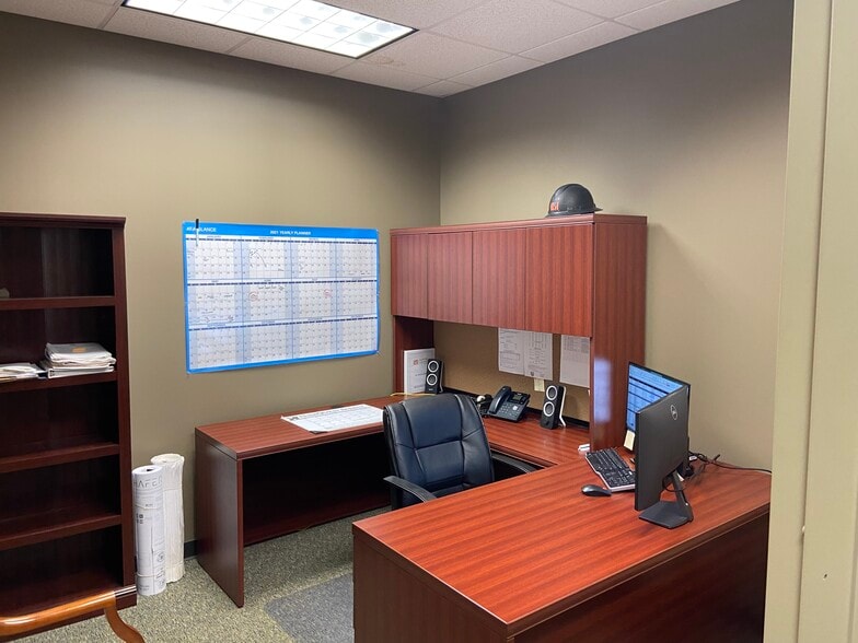 More Photos Of 256 Seaboard Ln, Franklin Medical For Sale