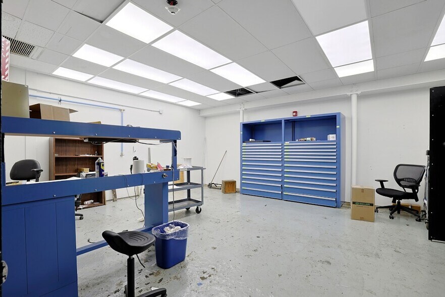 More Photos Of 1 Lawton St, Yonkers Manufacturing For Sale