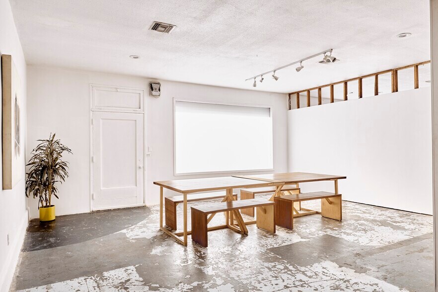 More Photos Of 2075 S Atlantic Blvd, Commerce Showroom For Sale