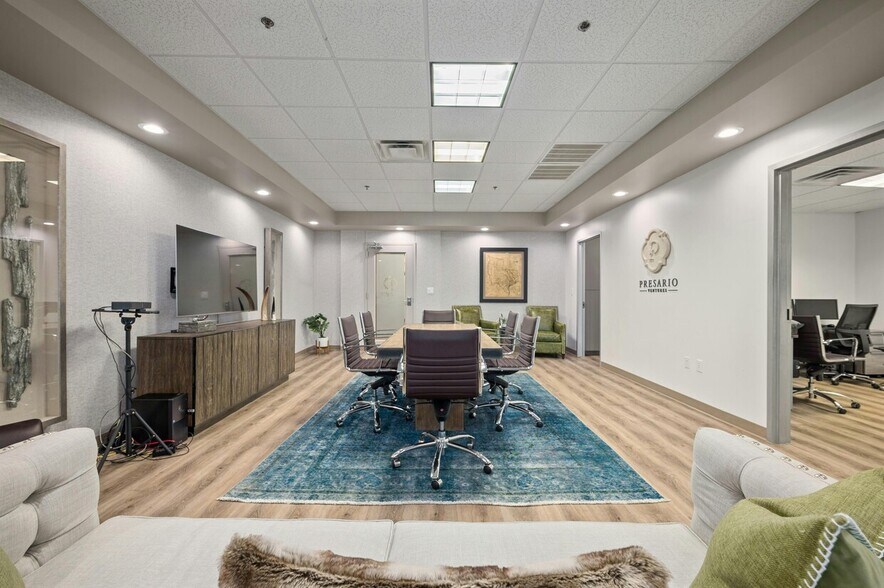 More Photos Of 3821 Juniper Trce, Austin Loft Creative Space For Sale
