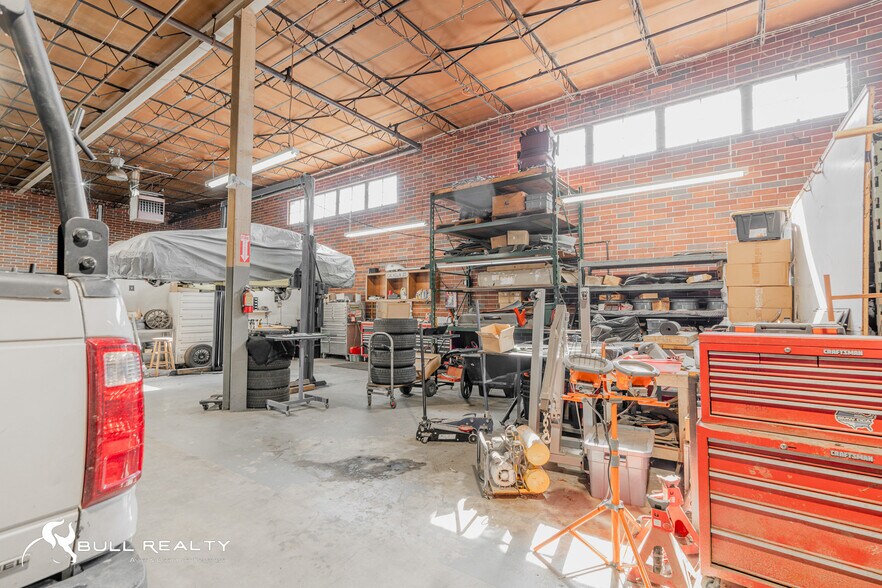 More Photos Of 979 Donnelly Ave SW, Atlanta Warehouse For Sale