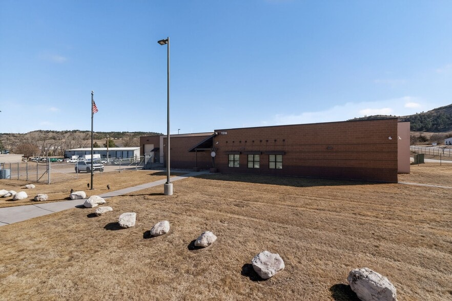 More Photos Of 1516 Fountain Plaza Dr, Rapid City Office For Sale