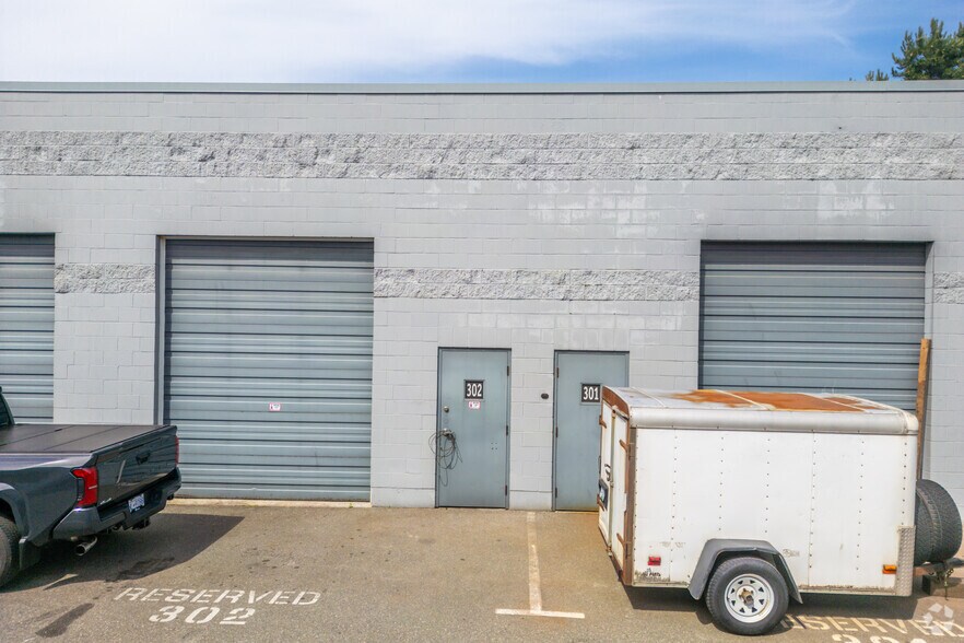 More Photos Of 19736 98th Ave, Langley Twp Warehouse For Sale