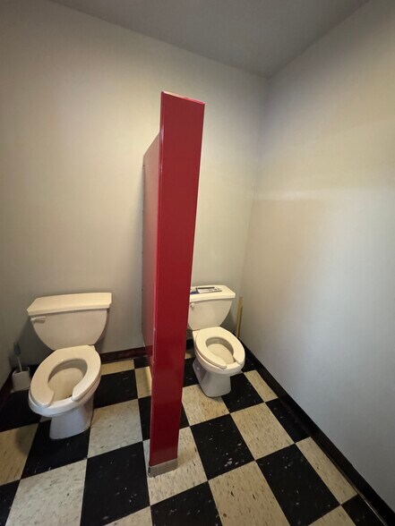 More Photos Of 625 Chambers Rd, York Daycare Center For Lease