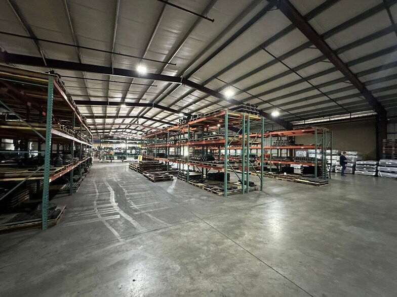 More Photos Of 101 S Bernard Rd, Broussard Industrial For Sale