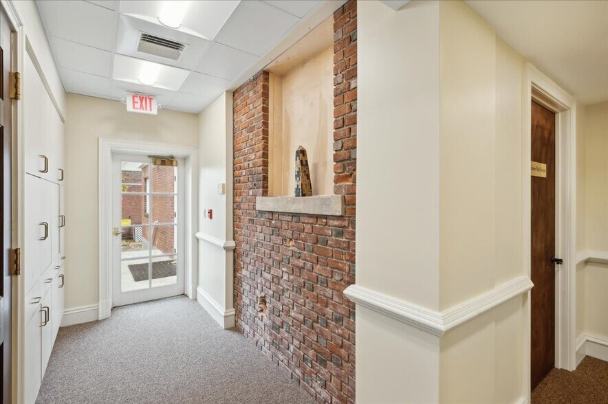 More Photos Of 760 Hopmeadow St, Simsbury Office For Sale