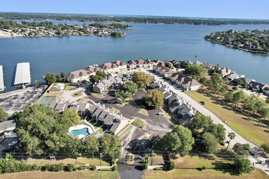 Primary Photo Of 17578 Highway 105, Montgomery Hotel For Sale