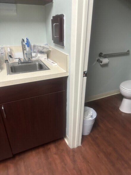 More Photos Of 1385 W State Road 434, Longwood Medical For Lease
