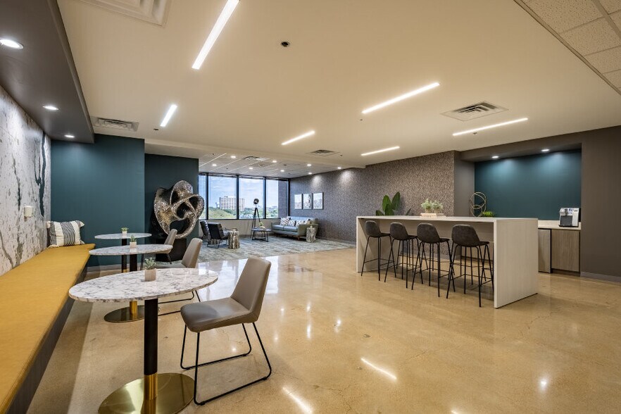 More Photos Of 4100 Alpha Rd, Dallas Coworking Space