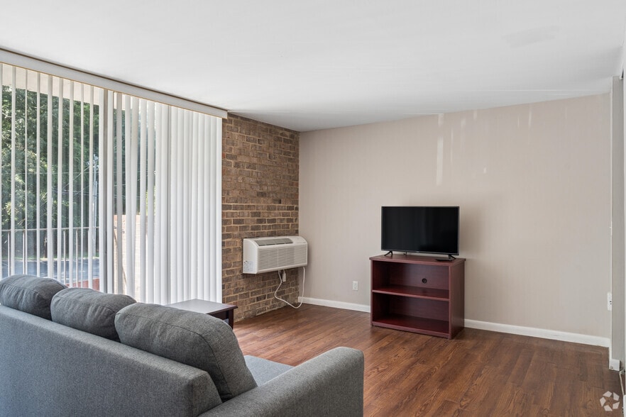 More Photos Of 600 Martin Luther King Jr Blvd, Chapel Hill Apartments For Sale