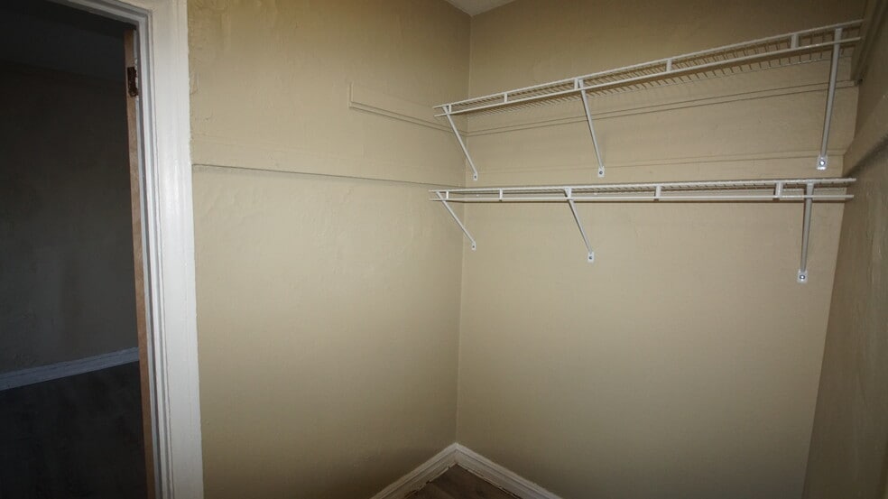 More Photos Of 807 Clara Ave, Saint Louis Apartments For Lease