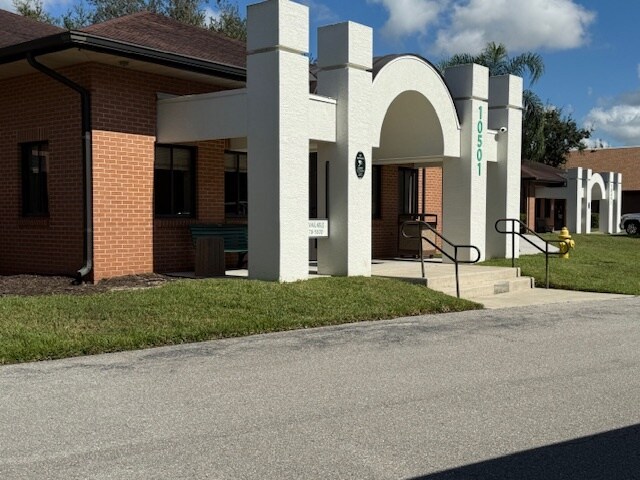 More Photos Of 10501 Six Mile Cypress Pky, Fort Myers Coworking Space