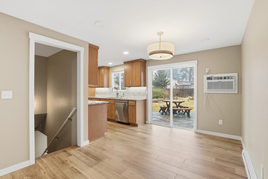 More Photos Of 7018 N Whitehouse St, Spokane Multifamily For Sale