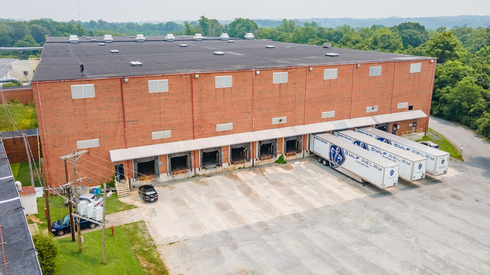 Primary Photo Of 100 United Furniture Dr, Lexington Distribution For Sale