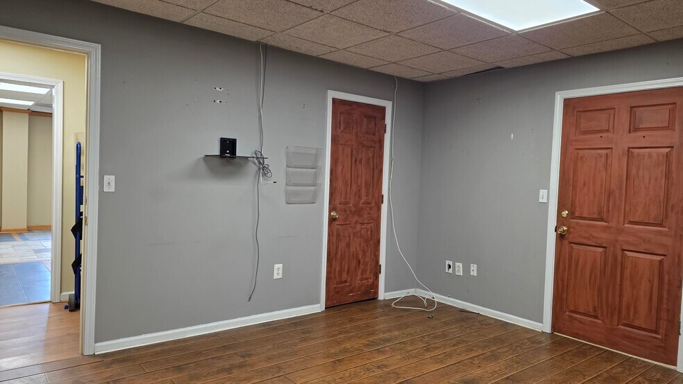 More Photos Of 3620 North Pky, Cumming Light Distribution For Lease