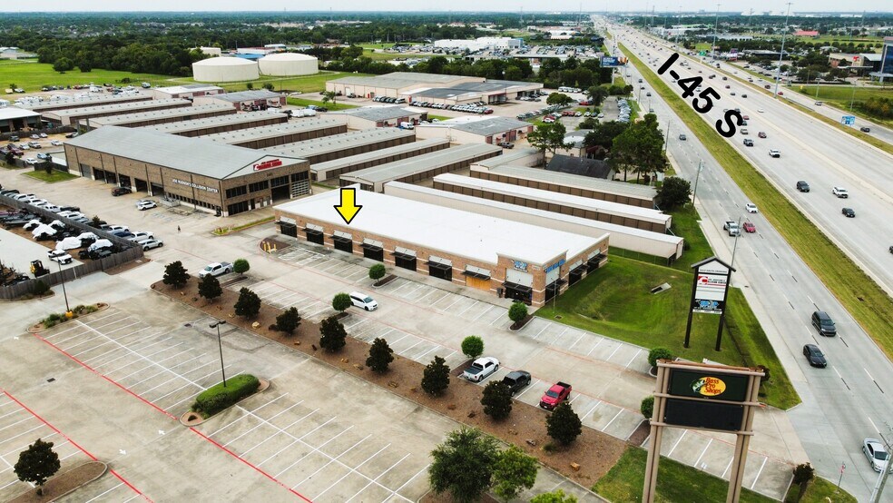 More Photos Of 2403 Gulf Fwy S, League City Storefront Retail Office For Lease