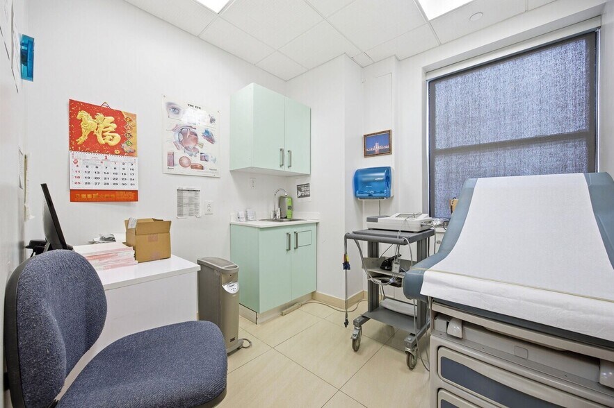 More Photos Of 139-149 Centre St, New York Medical For Lease