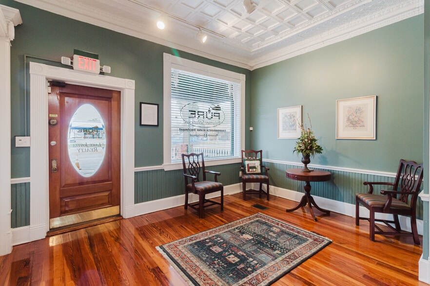 More Photos Of 37951 Meridian Ave, Dade City Office For Sale