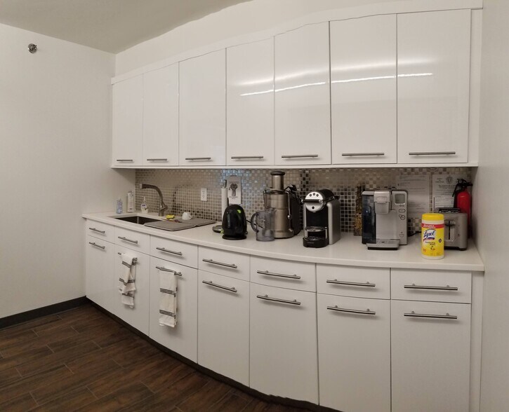 More Photos Of 10 Rogers St, Cambridge Apartments For Sale