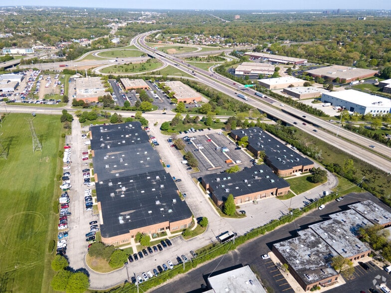 More Photos Of 650 W Grand Ave, Elmhurst Flex For Lease