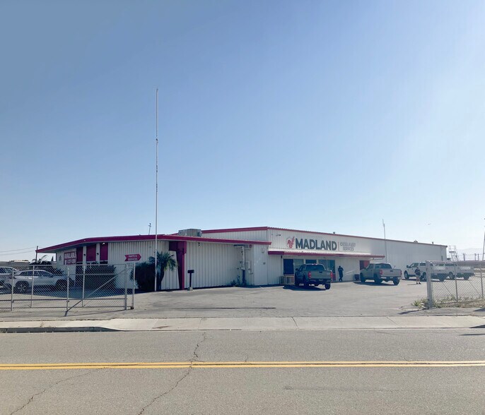 Primary Photo Of 4420 State Rd, Bakersfield Warehouse For Lease