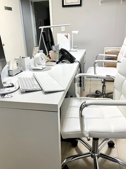 More Photos Of 523 Westfield Ave, Elizabeth Medical For Lease