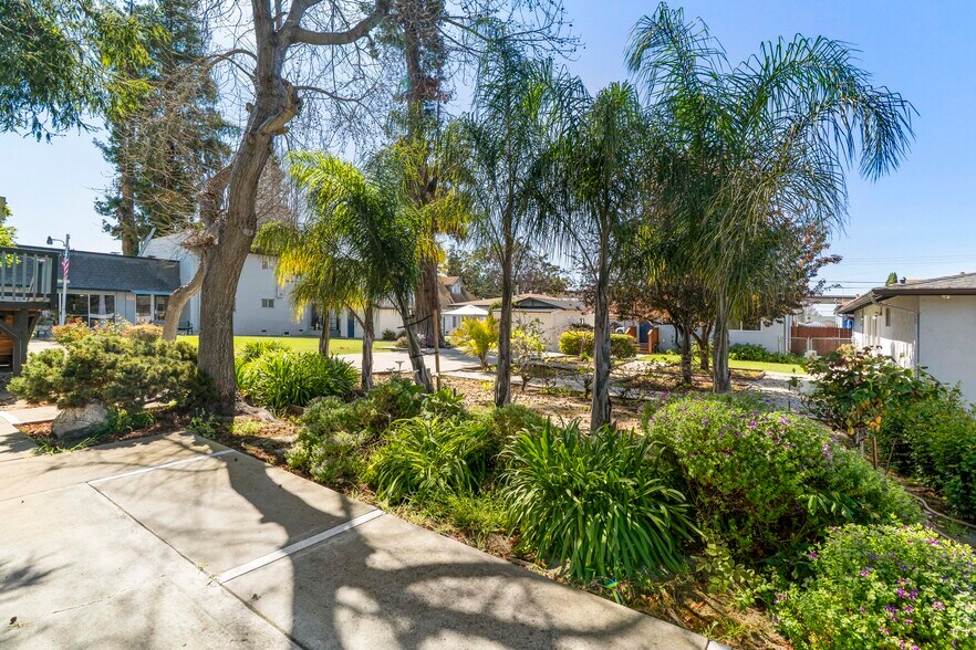 More Photos Of 22427 Montgomery St, Hayward Congregate Senior Housing For Sale