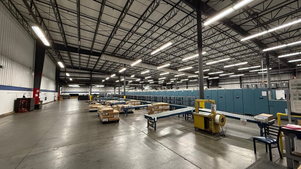 More Photos Of 100 Industrial Dr, Hamburg Distribution For Sale