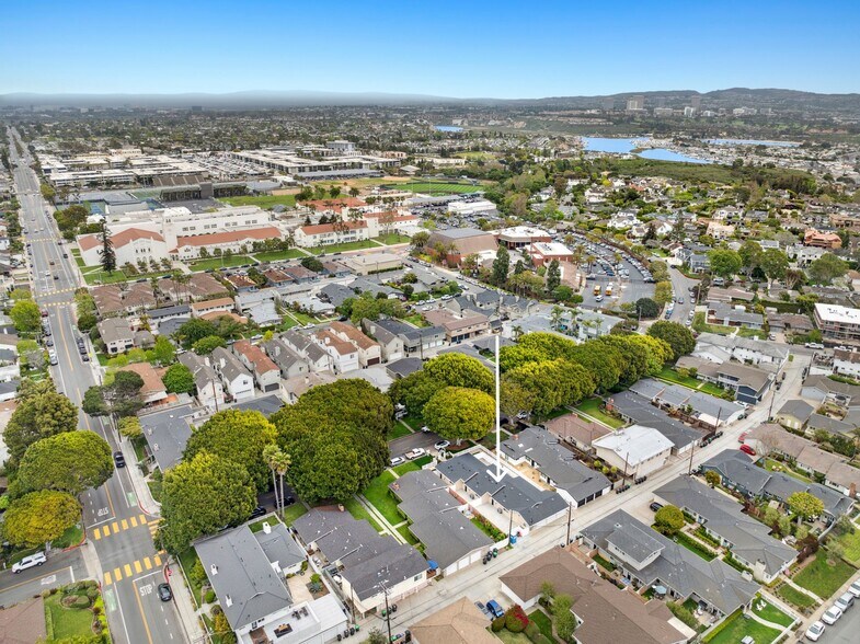 More Photos Of 1805 Clay St, Newport Beach Apartments For Sale