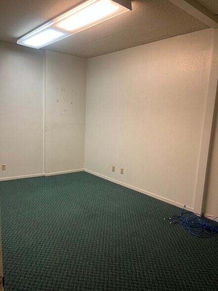 More Photos Of 5909 Camden St, Oakland Daycare Center For Sale