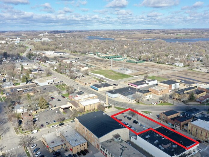 More Photos Of 302 5th St SW, Willmar Office For Sale