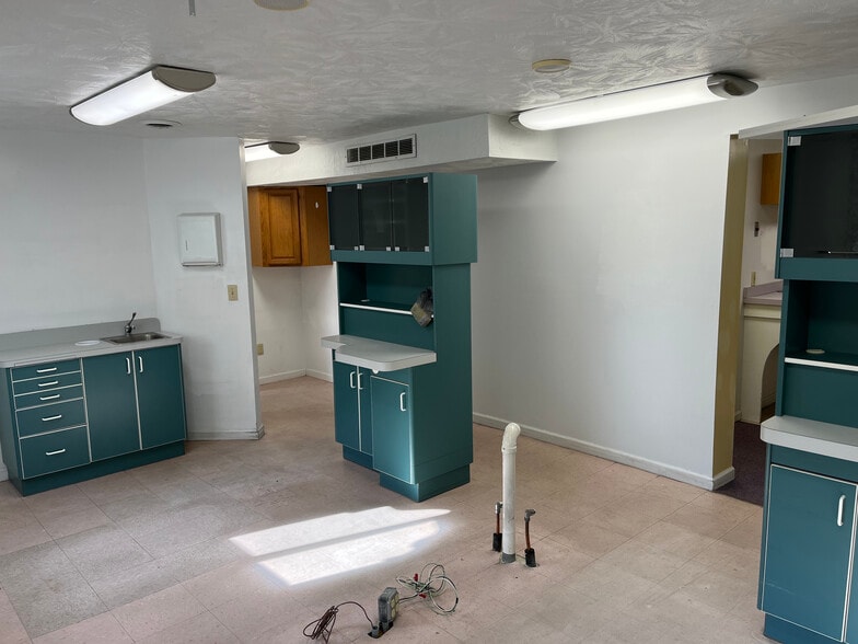More Photos Of 13155 Greensboro Rd, Greensboro Office Residential For Sale