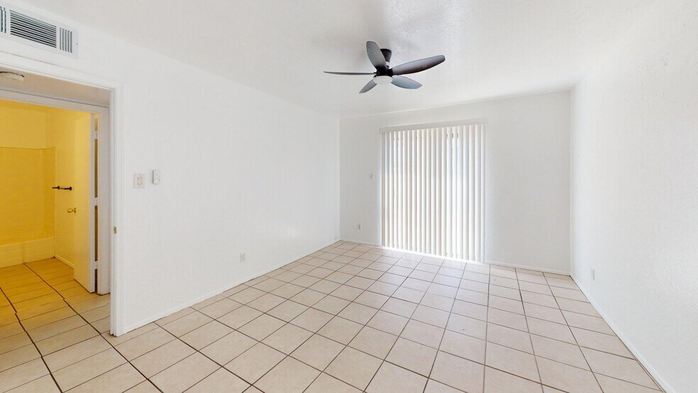More Photos Of 1000 Meadowlark Ct SE, Rio Rancho Apartments For Sale