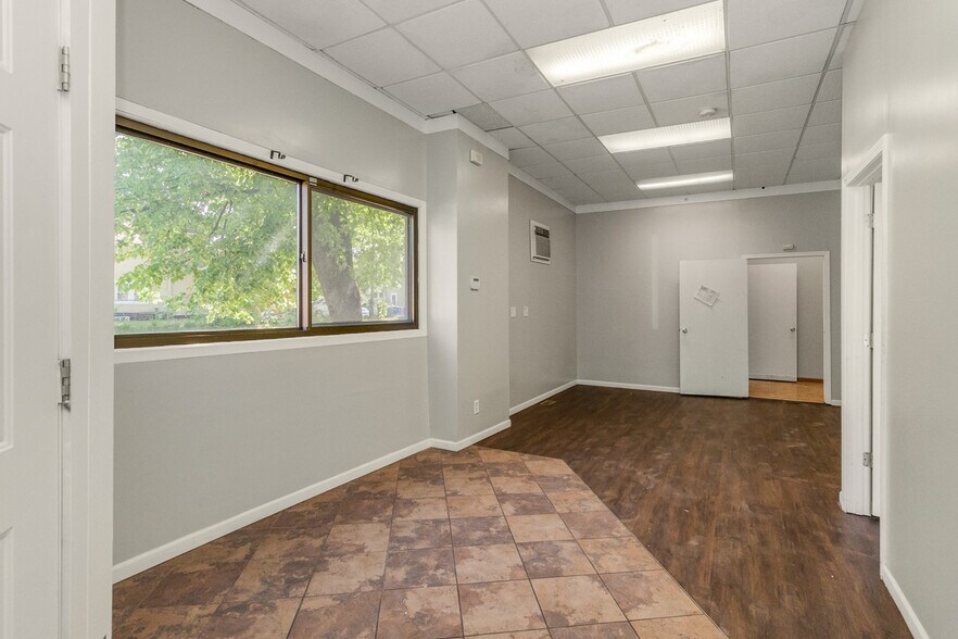 More Photos Of 1321 Payne Ave, Saint Paul Storefront Retail Residential For Sale