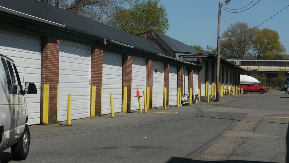 More Photos Of 100 Parker St, Watertown Research And Development For Lease
