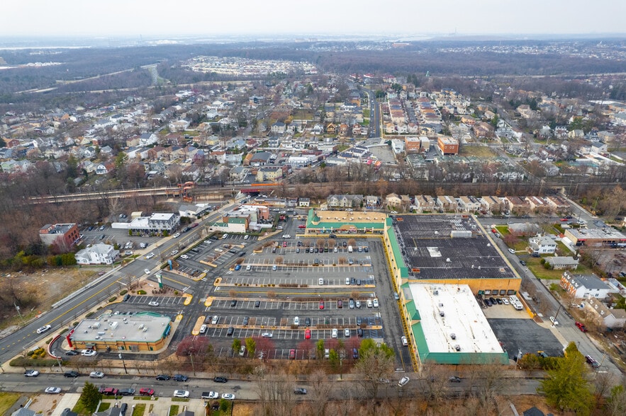 More Photos Of 6400 Amboy Rd, Staten Island Unknown For Lease