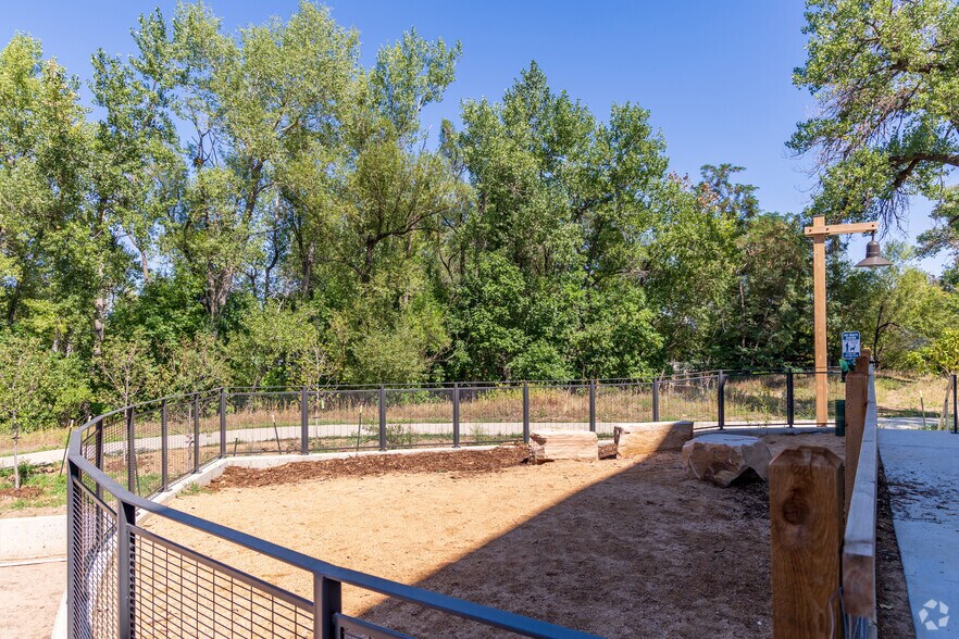 More Photos Of 5845 Arapahoe Ave, Boulder Apartments For Lease