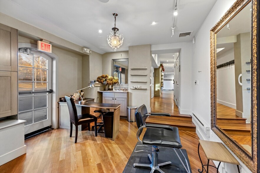 More Photos Of 6610 Lower York Rd, New Hope Freestanding For Sale