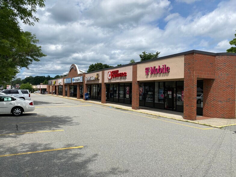 More Photos Of 200 Main St, Stoneham Unknown For Lease