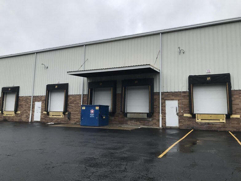 More Photos Of 4250-4276 Strausser St NW, Canton Warehouse For Lease