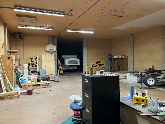 More Photos Of 1505 Elkhart Rd, Goshen Freestanding For Sale