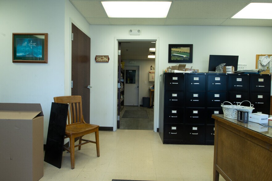 More Photos Of 507 Demoss Ave, Arcadia Industrial For Sale