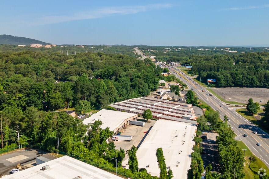 More Photos Of 189 Cobb Pky N, Marietta Warehouse For Lease