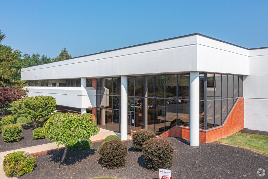 More Photos Of 1900 AM Dr, Quakertown Medical For Sale